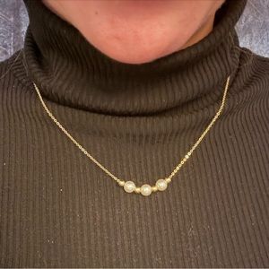 Imitation pearl necklace